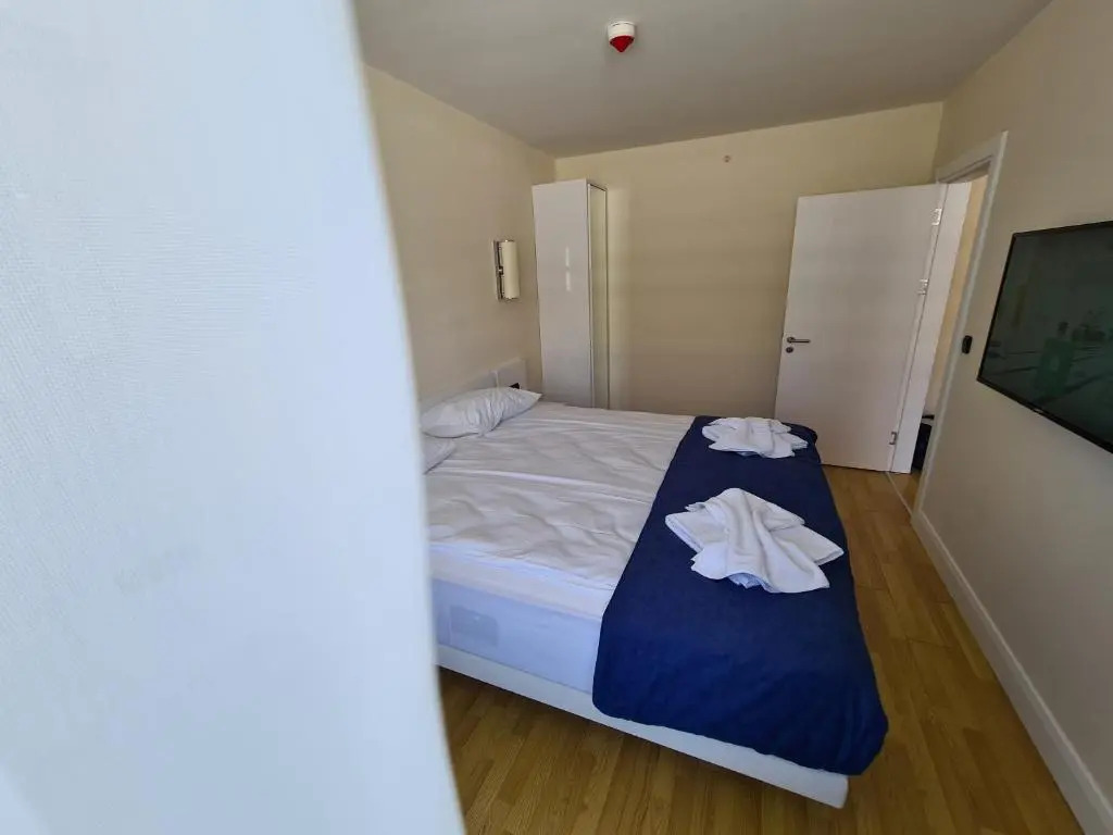 45th floor LUX 2 room apartment Orbi City