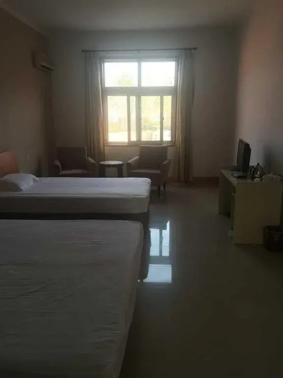 Qingdao Guanhaichao Business Hotel