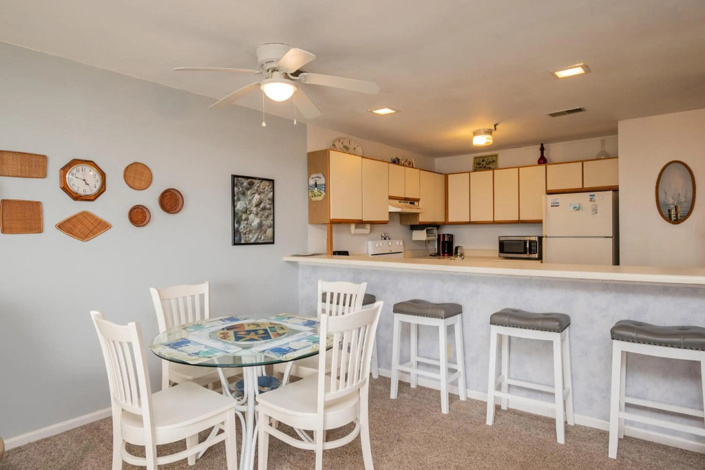 Southern Shores Oak Island Oceanfront with Pool Villa