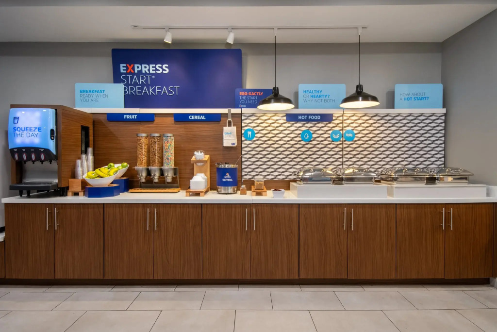 Holiday Inn Express & Suites Muskegon - Grand Haven by IHG