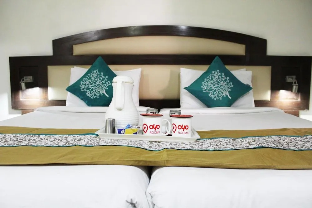 OYO 1818 Hotel Central