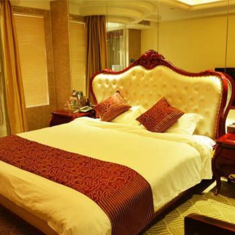Xinlong Hotel