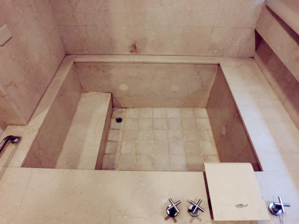 Every Day Hot Spring Hotel