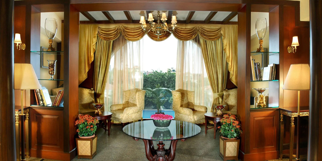 The Palms Town & Country Club - Resort