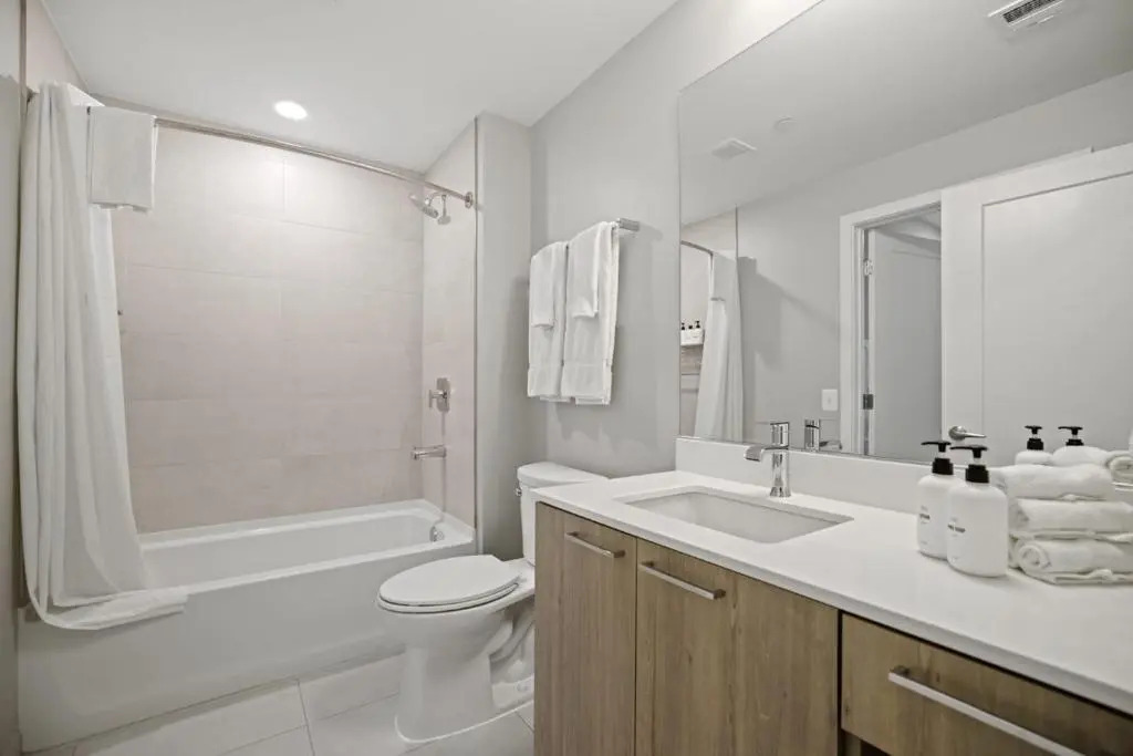 WhyHotel by Placemakr Alexandria