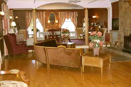 The Pines Inn