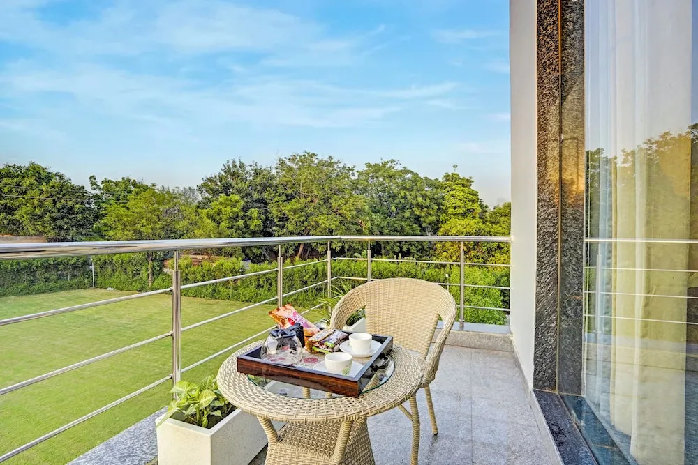 Alaya Stays Tranquil Meadows 5BHK Farm