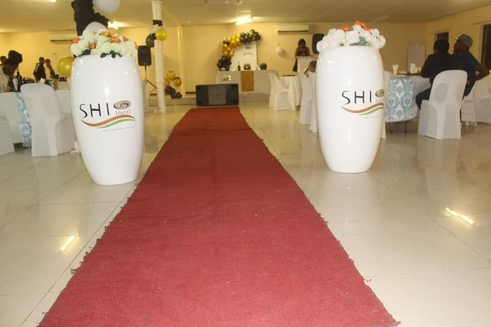 SHI Hotel