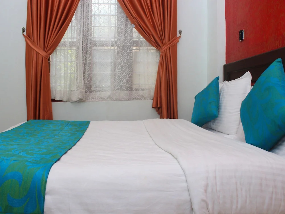 OYO 14135 Ashly's Residency
