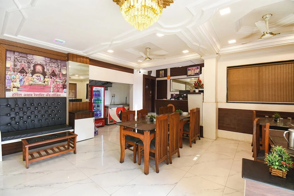 Fabhotel Akshay Inn