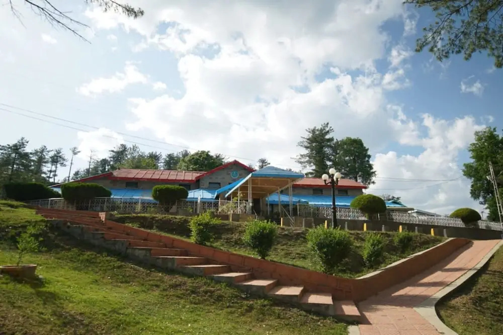Sapphire Hut MCM
