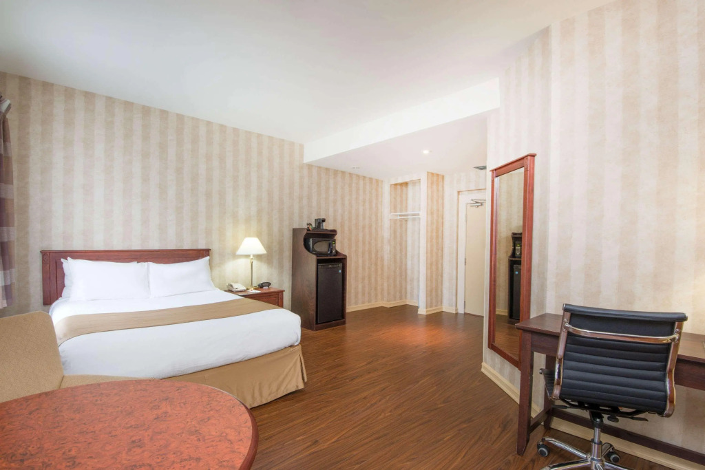Comfort Suites Midland West