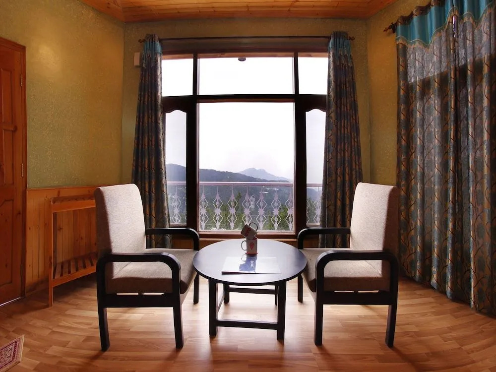 Village Live In Resort, Chail