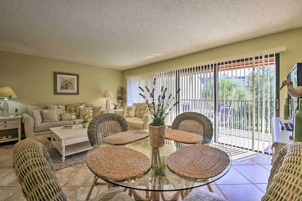 Siesta Key Condo: Resort Amenities, Walk to Beach!