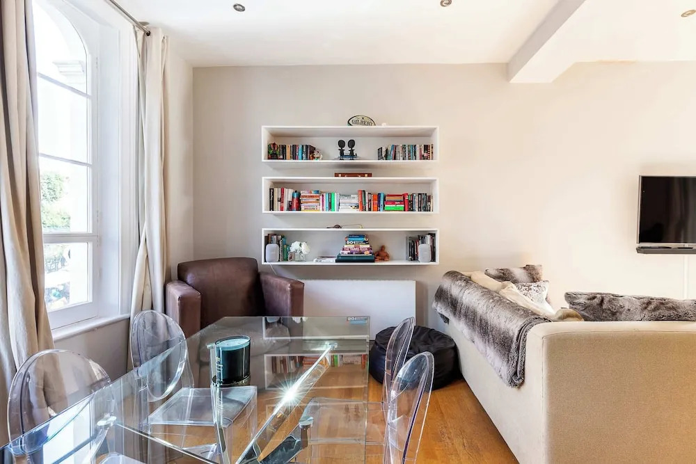 Charming Two Bed Maisonette in Notting Hill