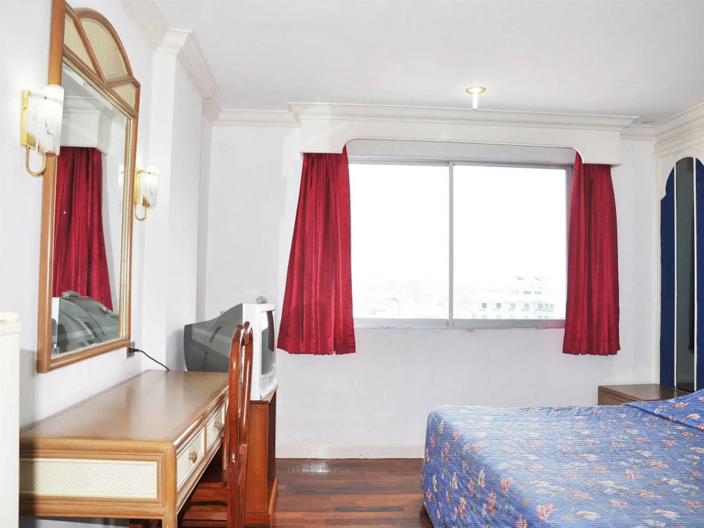 Highfive Hotel