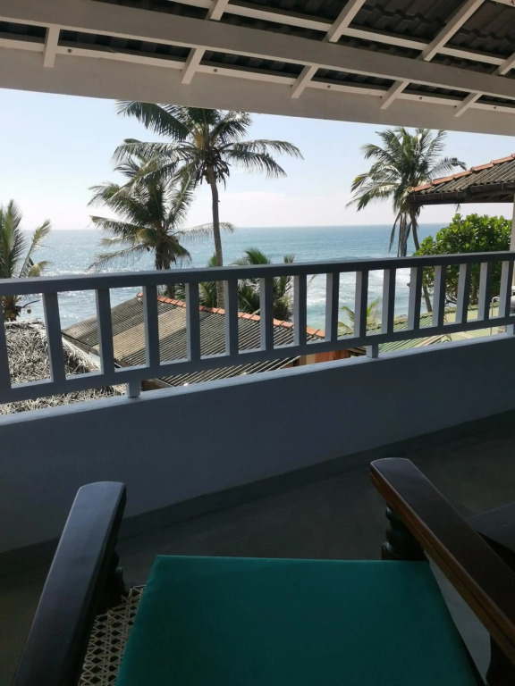 Mountain Wave Hotel and Surfshop
