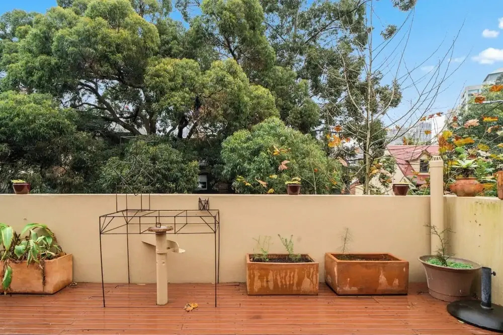 Cozy Apartment w/ Terrace Close to City Center