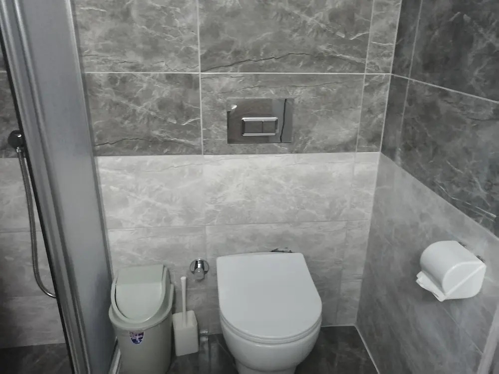 Sarsilmaz Otel