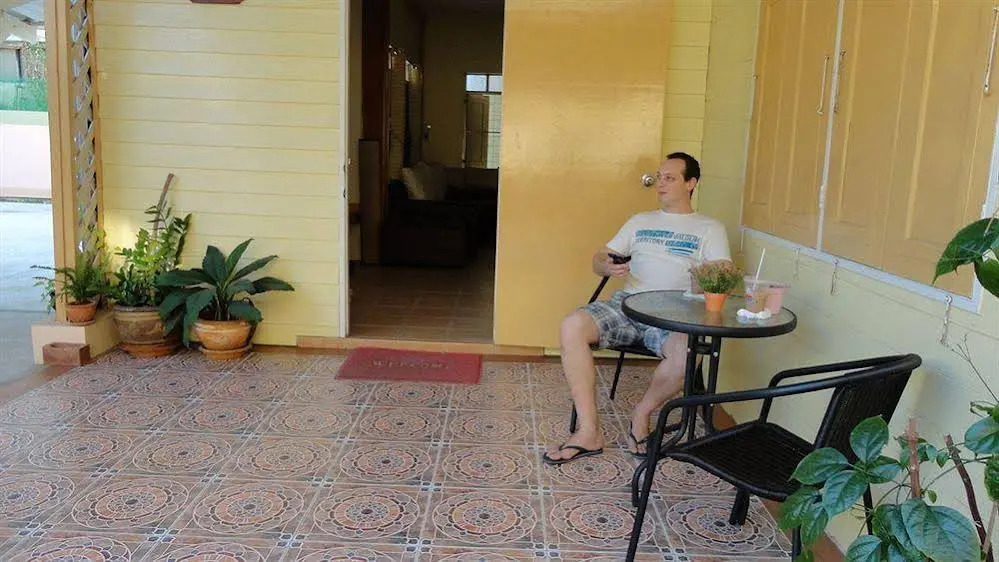 Baan Sathorn Backpacker Hostel