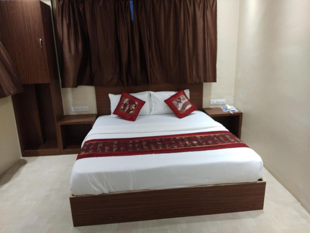 Hotel Rishi International