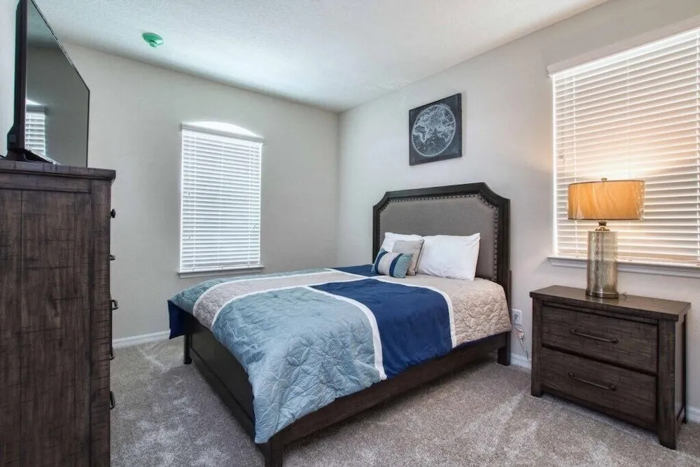 Solara - 9 Bedrooms House W/pool-8100sa Home by Redawning