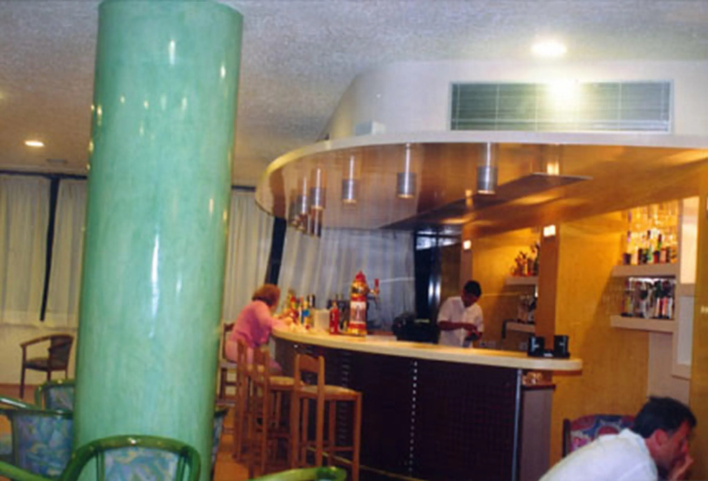 Irinna Hotel