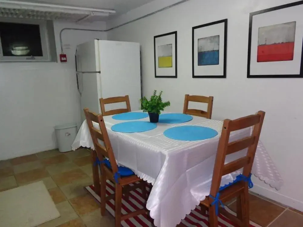 Adib Apartments - 362 Friel St