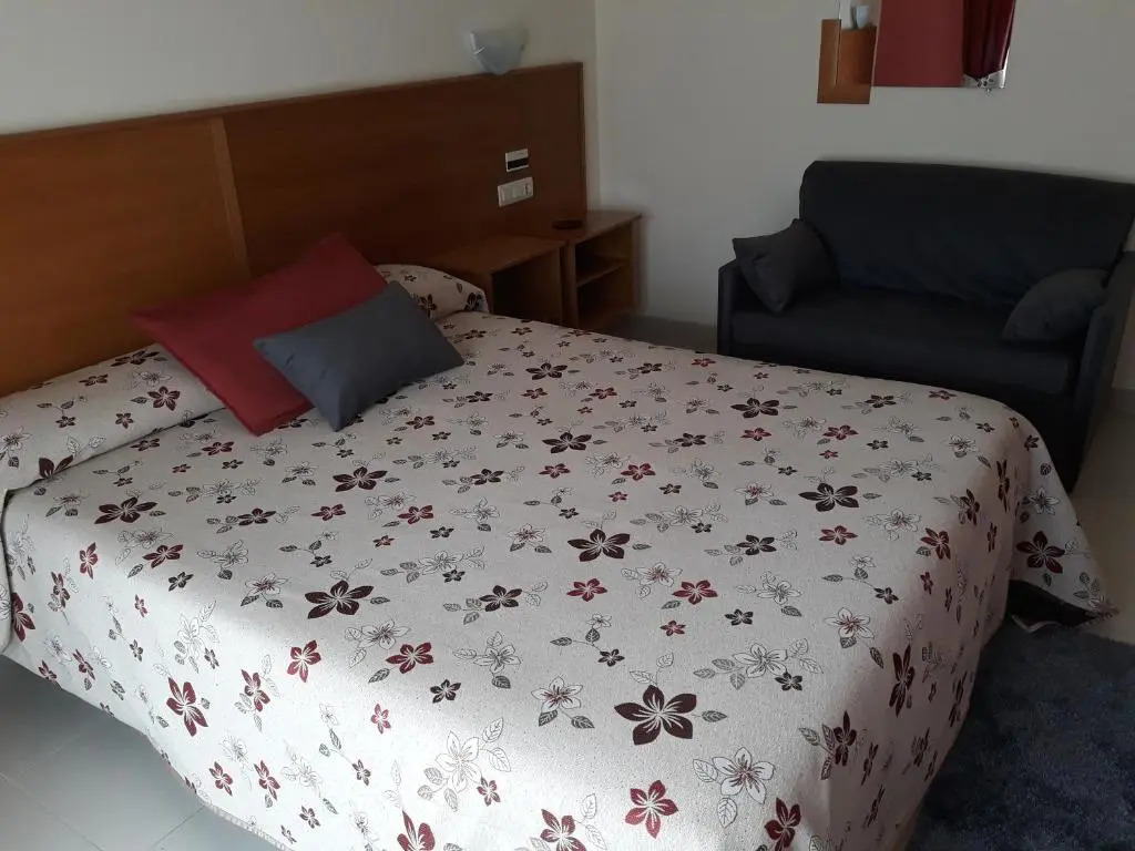 Hotel Valdoviño Air Con