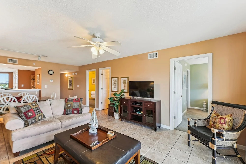 Seacrest 402 is a 2 BR Gulf Front on Okaloosa Island by RedAwning
