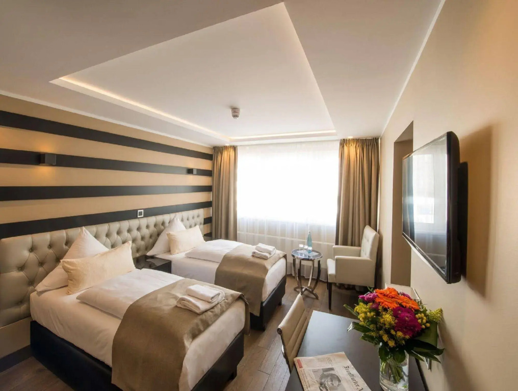 Skyline Hotel