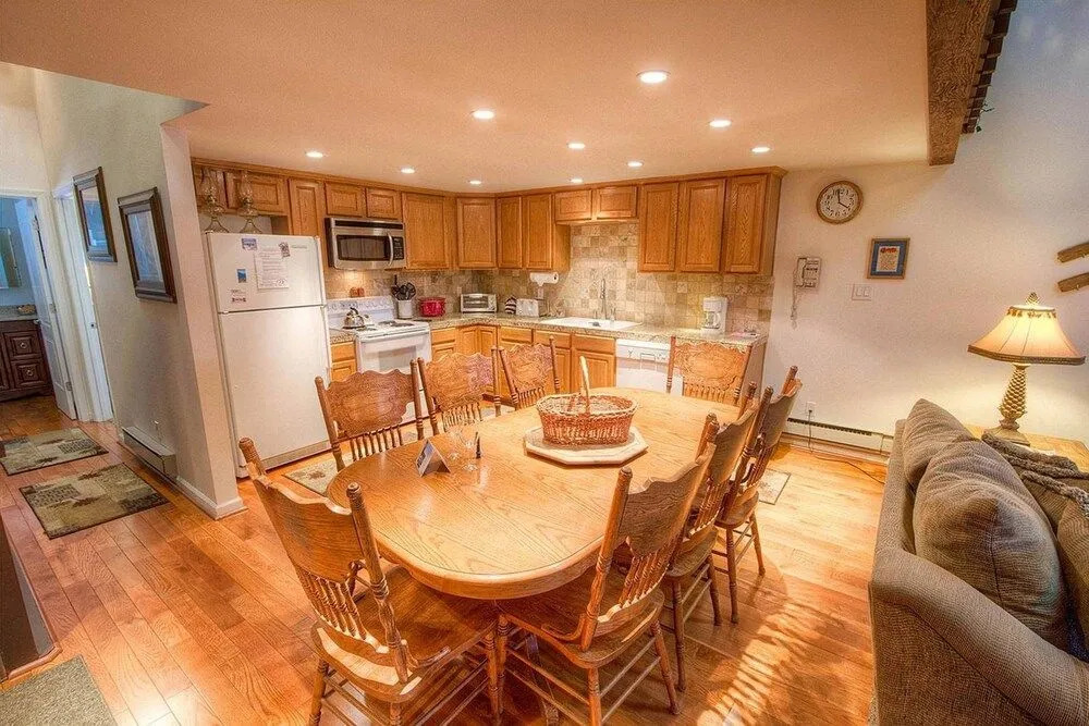 Eagles Lake Retreat by Lake Tahoe Accommodations