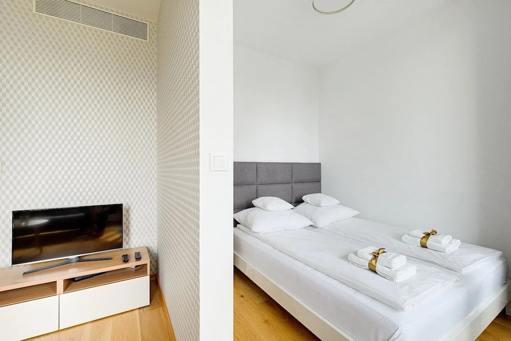Warsaw Hub ApartHotel