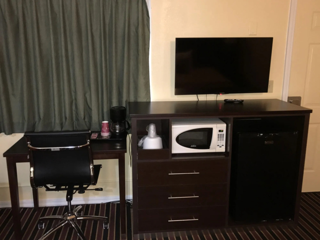 Signature Inn Medford Downtown
