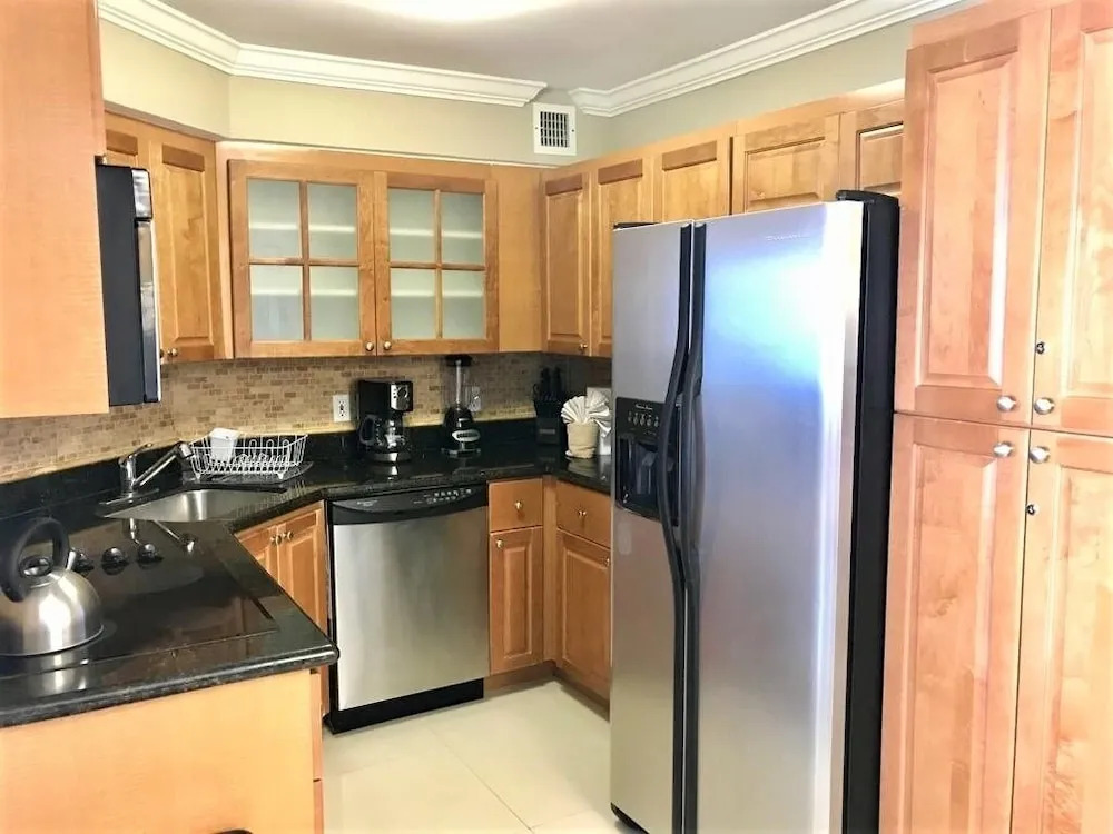Alexander 706 2 Bedroom Apts by Redawning