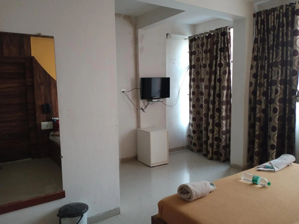 Hotel Malhar Palace
