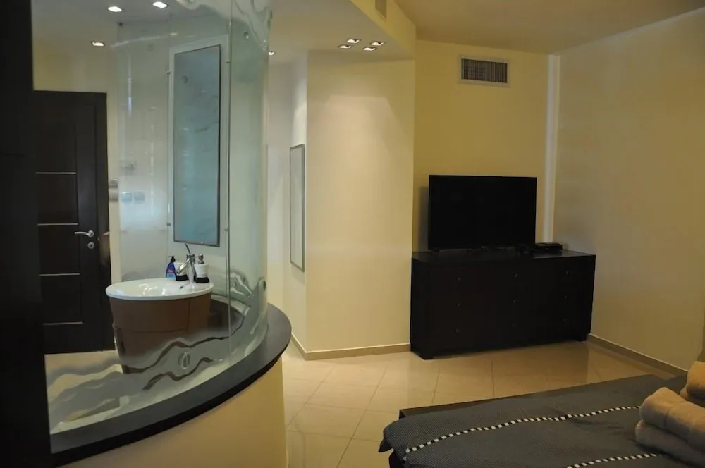 Isra Home Luxury Apartment with Sea View