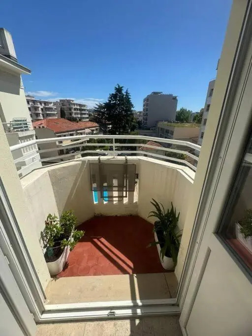 Contemporary Studio Juan Les Pins