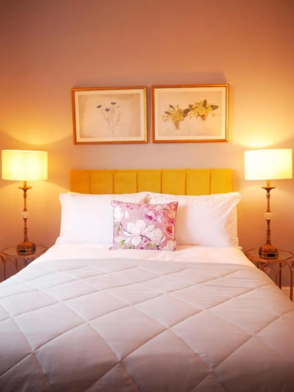 Guestling Hall Hotel