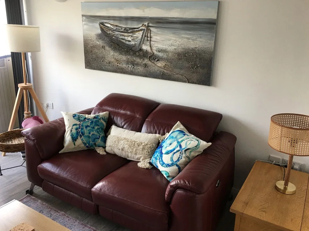Torpoint - Apartment - Sleeps4 - Seaside - Parking