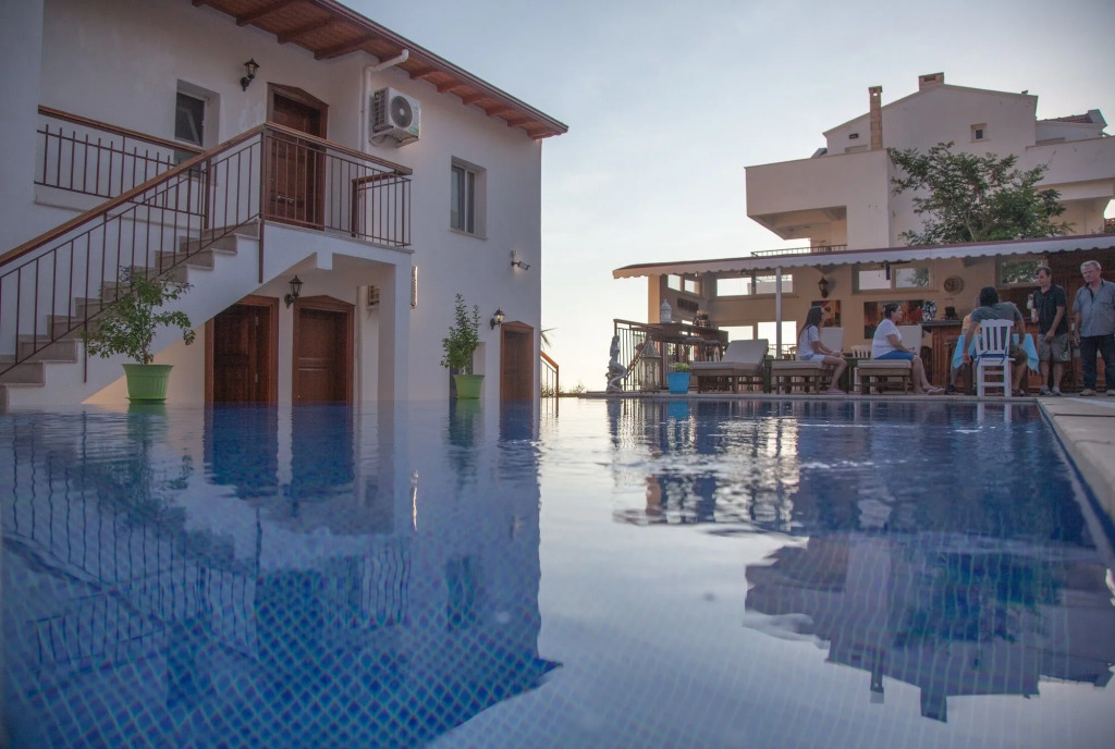 Sunset Villa Hotel