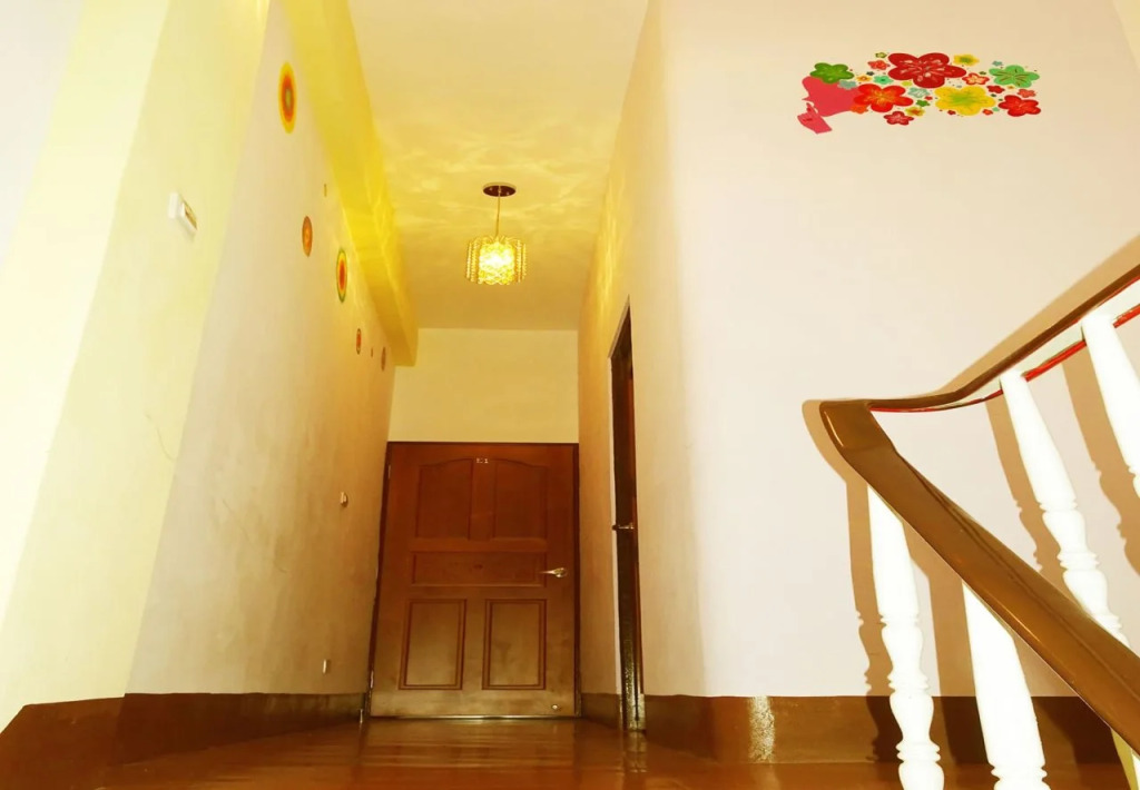 Big Bear Hostel