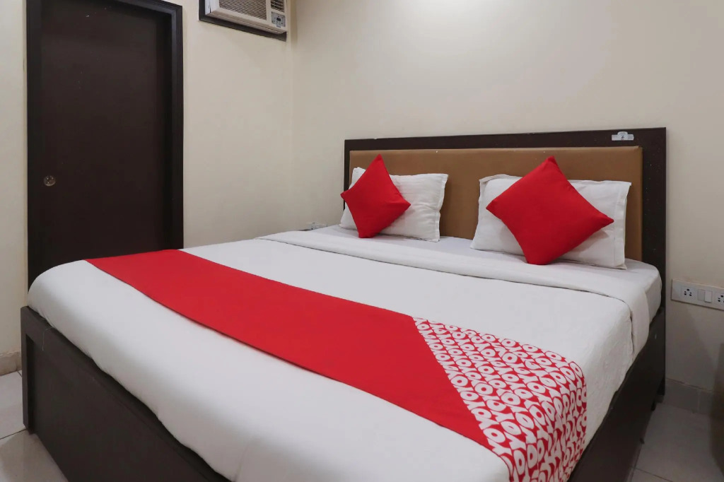 OYO 64950 Hotel Royal plaza