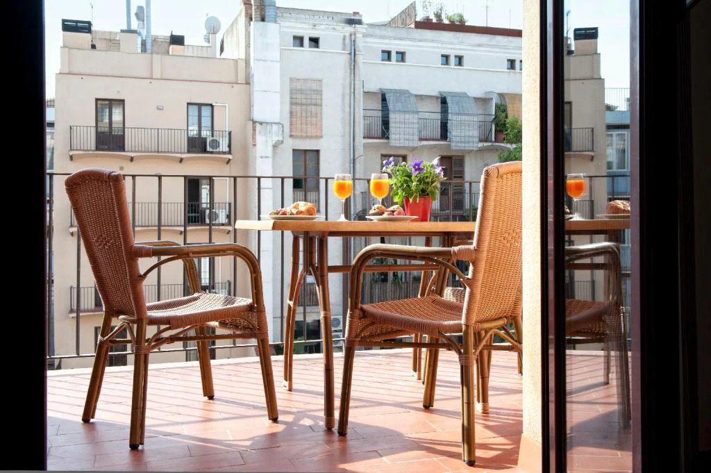 MH Apartments Liceo