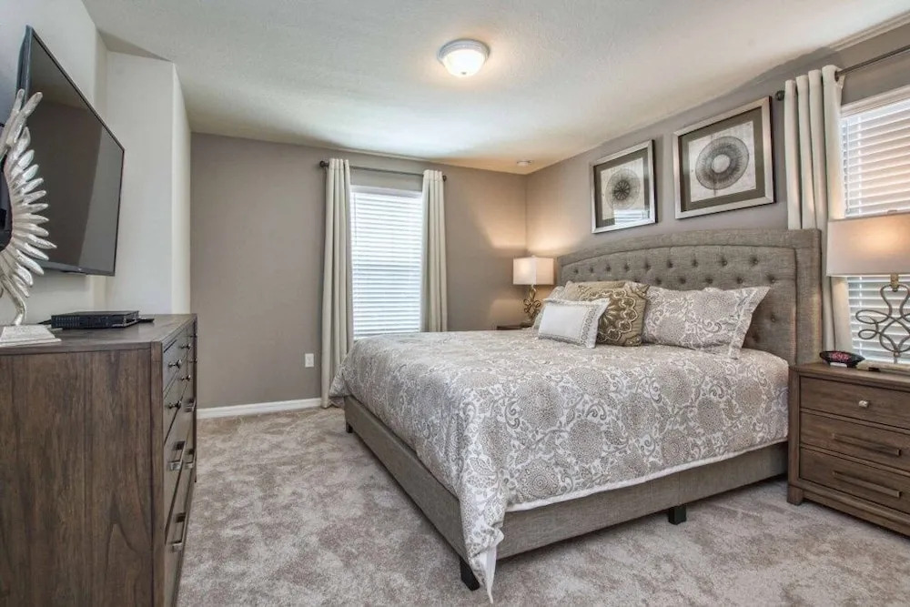 Windsor Island - 7 Bedrooms w/ Pool - 4403WI 7 Home by RedAwning