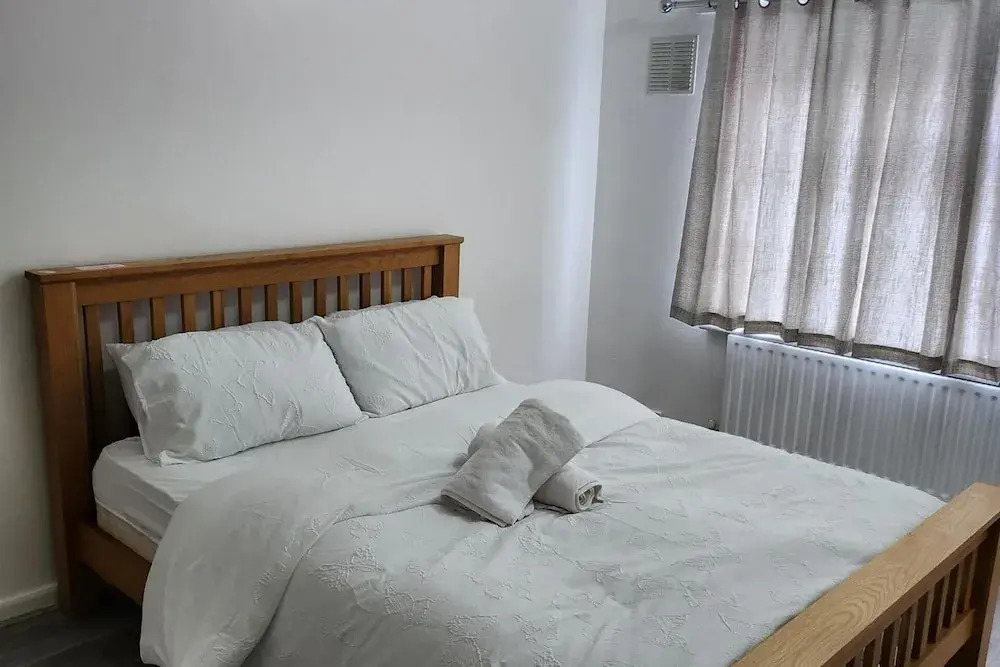 Dagenham - House - Stay5 - Parking - Greatlocation
