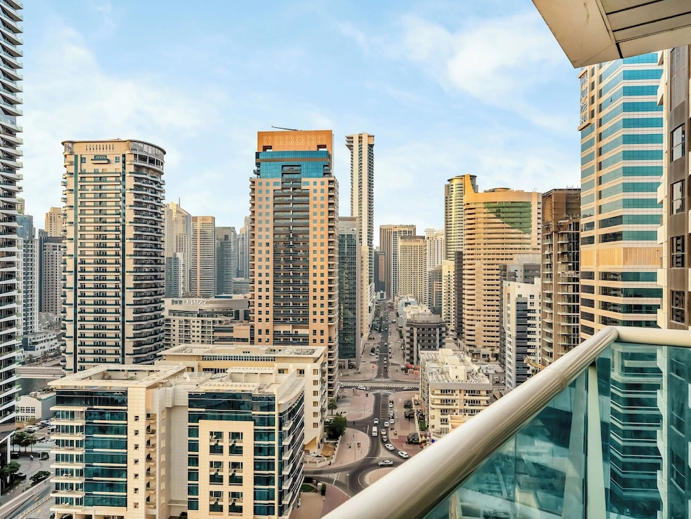 Centric Flat with Marina View