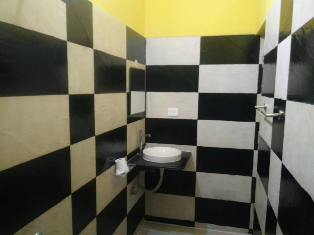 ROYALE ACHAYA