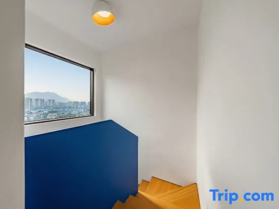 YiBoJiangShang B&B(Tianmen Mountain Cable Car Store）