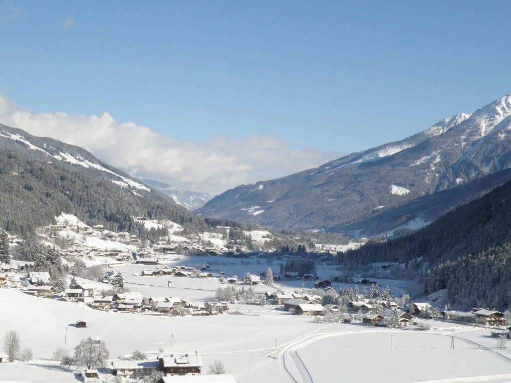 Kirchstuben Top 4 - right next to the cross-country ski trail